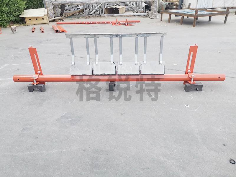 第 一道合金清掃器(YQ-DTEH) 第 一道合金清掃器(YQ-DTEH)